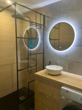 Chambre privée dans un appartement partagé